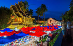 Ночной рынок в Луанг Прабанге
