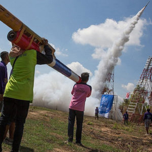 Фестиваль ракет в Лаосе