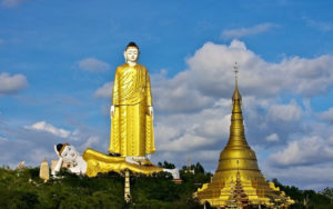 Гигантская статуя Будды